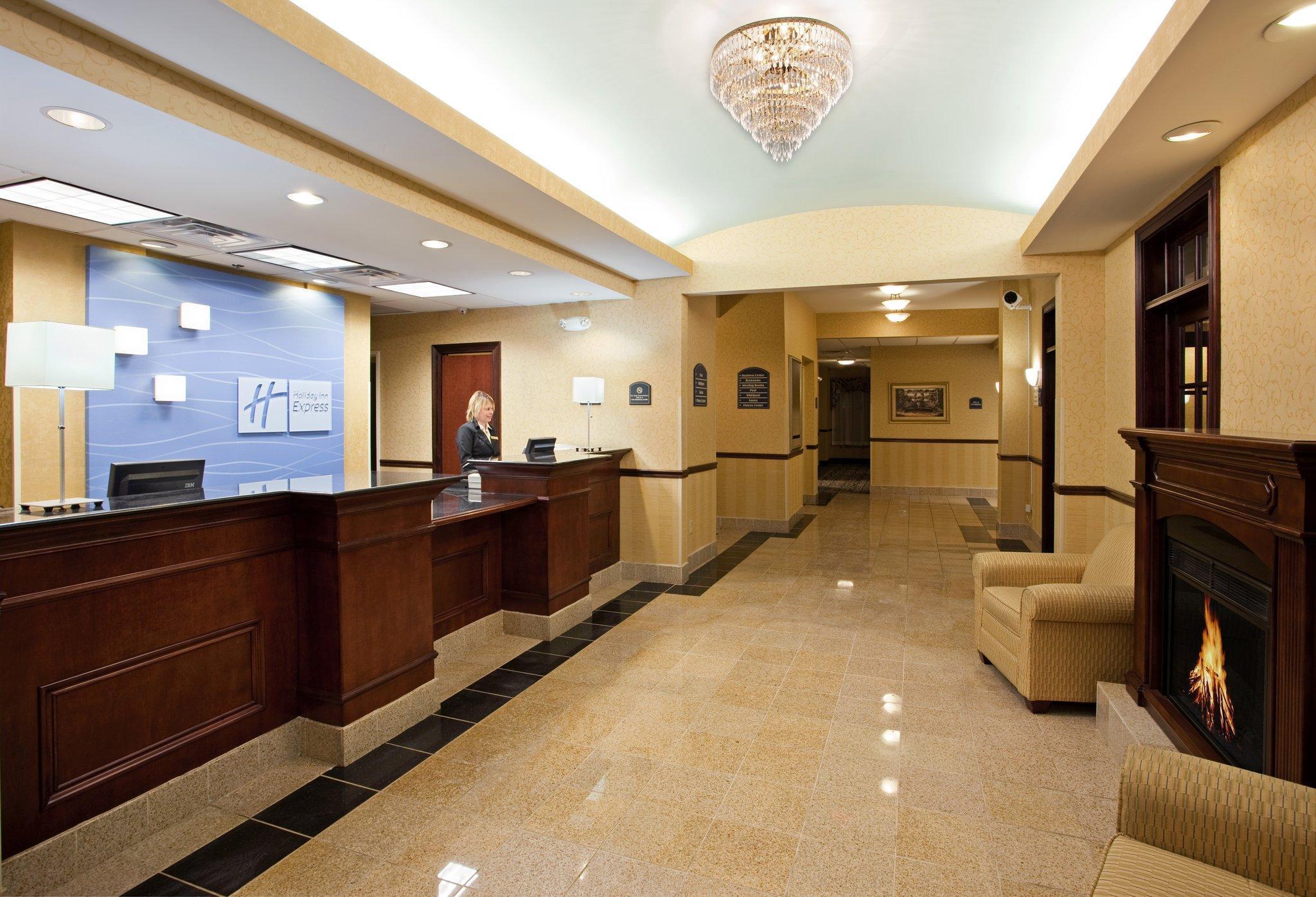 Holiday Inn Express Hotel & Suites Cleveland-Richfield By Ihg Brecksville Exterior foto